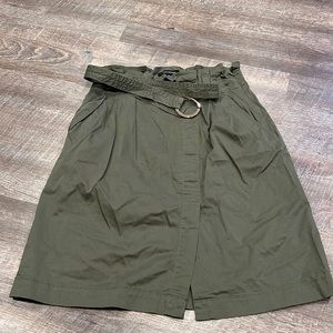 Banana Republic hunter green skirt